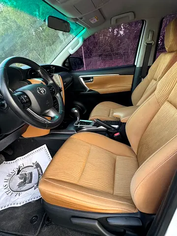 2023 Toyota FORTUNER 照片 9