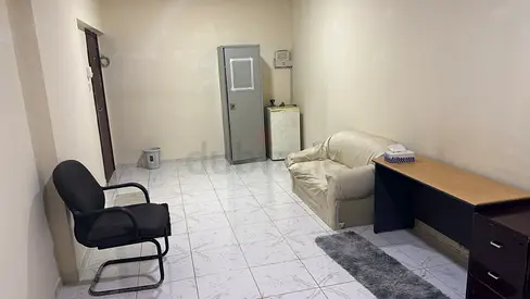 FAMILY ROOM AVAILABLE FOR RENT