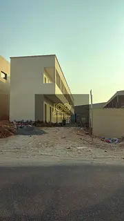 Industrial complex for annual rent; features 750 kW electricity supply, two offices, two kitchens, t