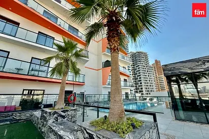 Fully furnished 2 BHK, Maintained Apt