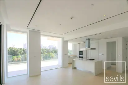 Vacant | Huge Apartment | Corner Unit
