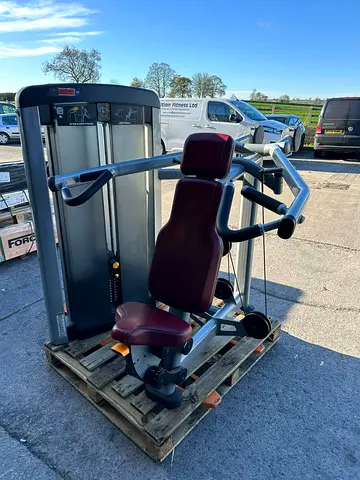 Insigna Series Shoulder Press