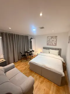 Daily basis fully Furnished room single and cuples in Abu Dhabi