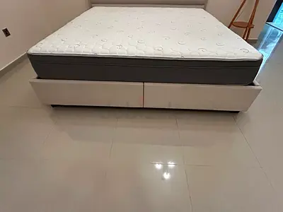 Queen Bed
