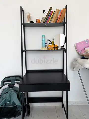 Computer table