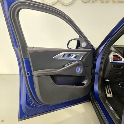 صورة 8 لـ 2024 BMW XM