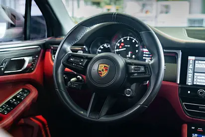 صورة 7 لـ 2022 Porsche MACAN