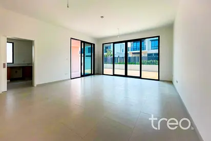 Vacant now | modern finishes | Brand new