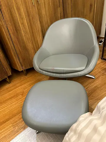 BOCONCEPT Veneto armchair lounger with swivel function and footstool top grain Italian leather (NEW)