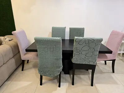 Dining table for sale