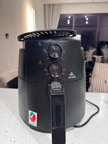 Evolve Black Air Fryer - Compact and Used (Good Condition)