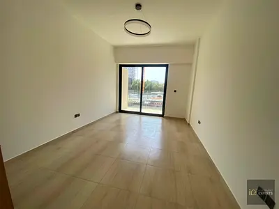 MODERN STUDIO | UNFURNISHED | VACANT