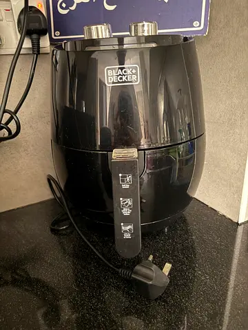 Black+Decker Compact Air Fryer+ microwave - Good Working Condition