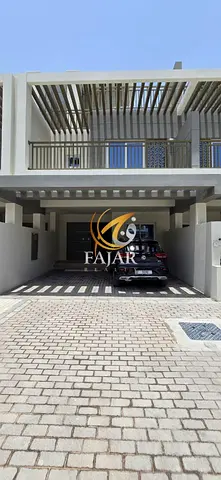 Prime Location | Luxury Townhouse | Exclusive unit