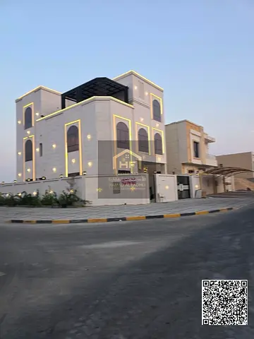 Classic corner villa for sale, two floors and a roof, luxurious finishes, including registration fees, in a prime location close to amenities.