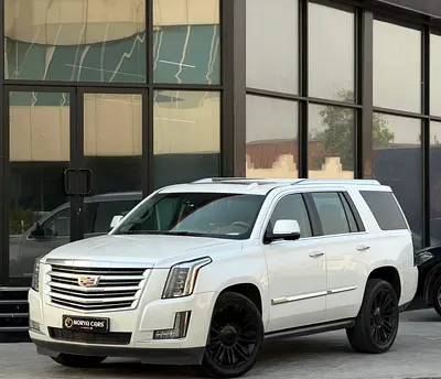 Cadillac Escalade ESV Platinum 2017 | GCC Specs | Low Mileage | Pristine Condition