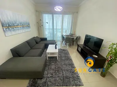furnished , high floor , vacant , on water canal