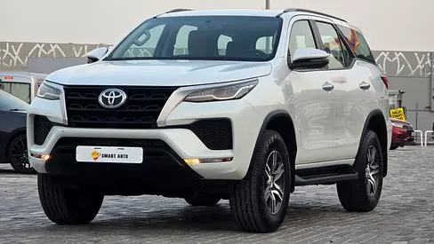 Toyota Fortuner 2.7L 4-cylinder| 2023 | gcc | full service history