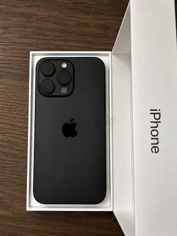 IPhone 15 Pro Max – 100% Battery