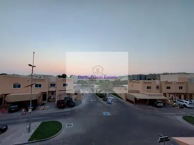 فيلا جاهزة للسكن مكونة من غرفتي نوم للإيجار في الريف | موقع مميز | تصميم واسع