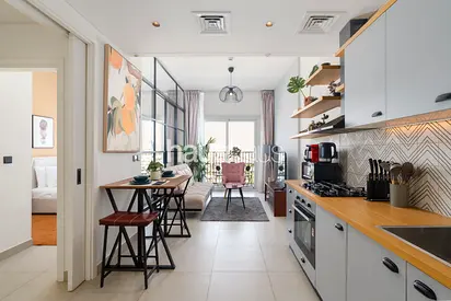 Chic Stay | Beautiful Facilities and Neighbourhood