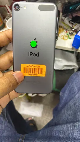 Apple iPod Touch (used) 7th Gen grey, good working condition