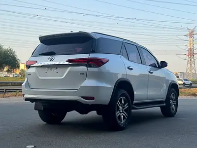 2023 Toyota FORTUNER 照片 6