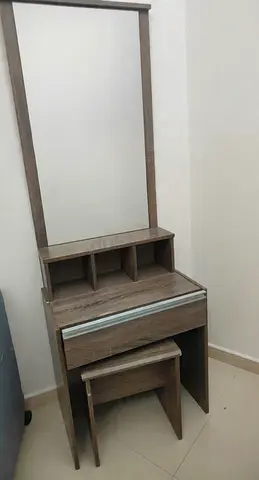 Modern Wooden Dressing Table with Mirror and Stool