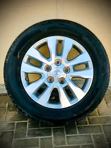 Toyota Tundra OEM Wheels Set