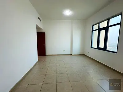 BRIGHT 2 BR | VACANT | ENQUIRE NOW