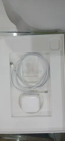 iPad M4, used for two months, very clean, not refurbished