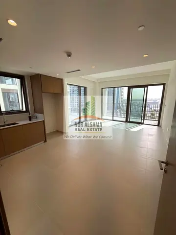 3BR Apartment | Downtown Views | Balcony | Skyline View