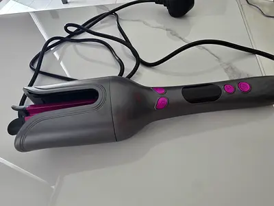 Automatic 3-barrel Hair Waver / Curling Iron - Never used