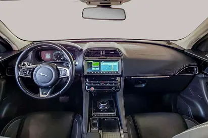صورة مصغرة 9 لـ 2018 Jaguar F-PACE