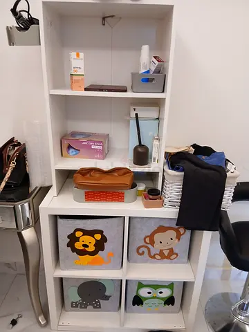 White Cube Storage Shelf with 6 Animal Fabric Bins — Good Condition