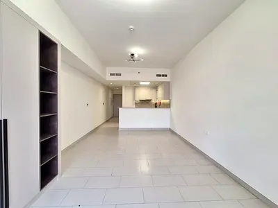Stunning Studio | Chill Free | close to Metro | All Amenities