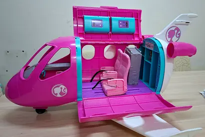 Barbie aeroplane