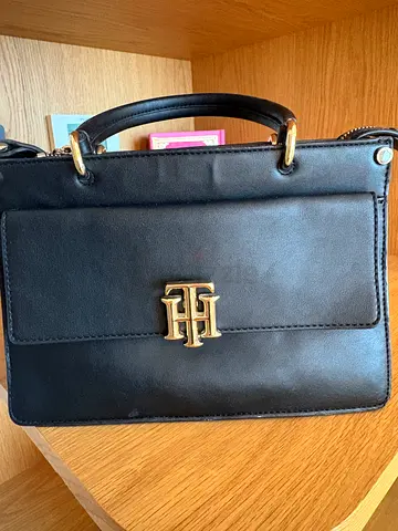 Black leather handbag Tommy Hilfiger