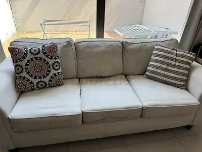 Free sofa sets pick up in meydan