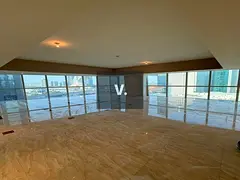 Huge Layout| Close to Metro and One Central