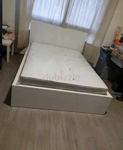 IKEA malam queen‑size bed (160 × 200 cm) with 2 storage drawers and an IKEA mattress