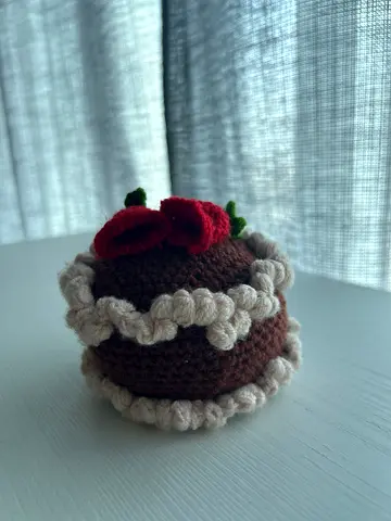 Handmade Crocheted Mini Cake Plush Toy