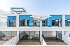 Brand New I Exclusive - 4BR Townhouse in Santorini