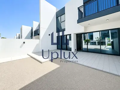 Near to Pool & Park | Single Row | Vacant