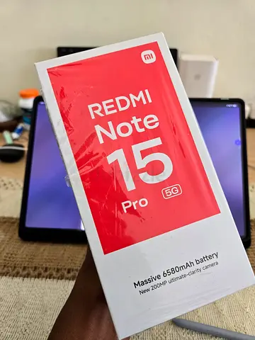 Xiaomi Redmi Note 15pro 5g 12/256 gb,With Xiaomi Buds and Smart fit watch 3. (WARRANTY AVAILABLE)