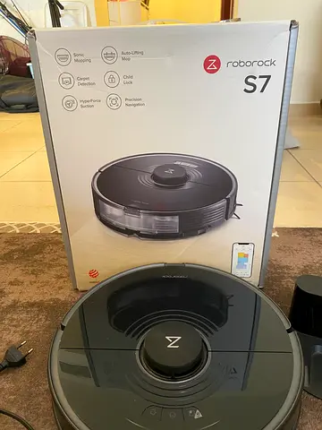 Roborock S7 Robot Vacuum Cleaner - Excellent Condition with Box