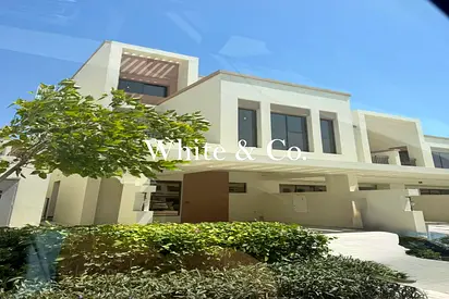 Available | Corner Middle | Lagoon Cluster