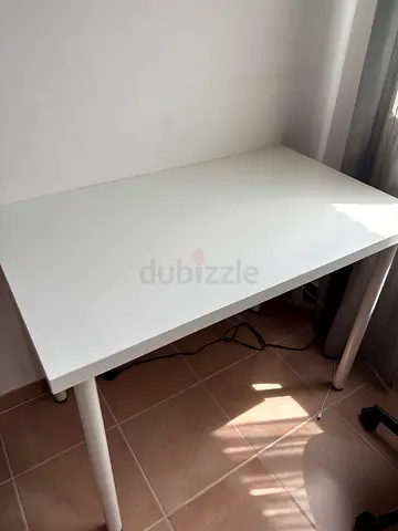 Simple white study/office desk - good condition