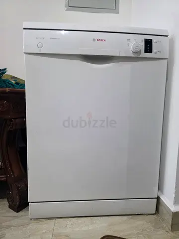 Bosch freestanding dishwasher - good working condition
