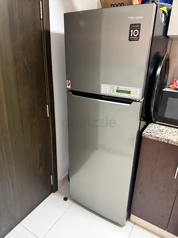 Used single-door refrigerator in good condition, 10-year warranty compressor